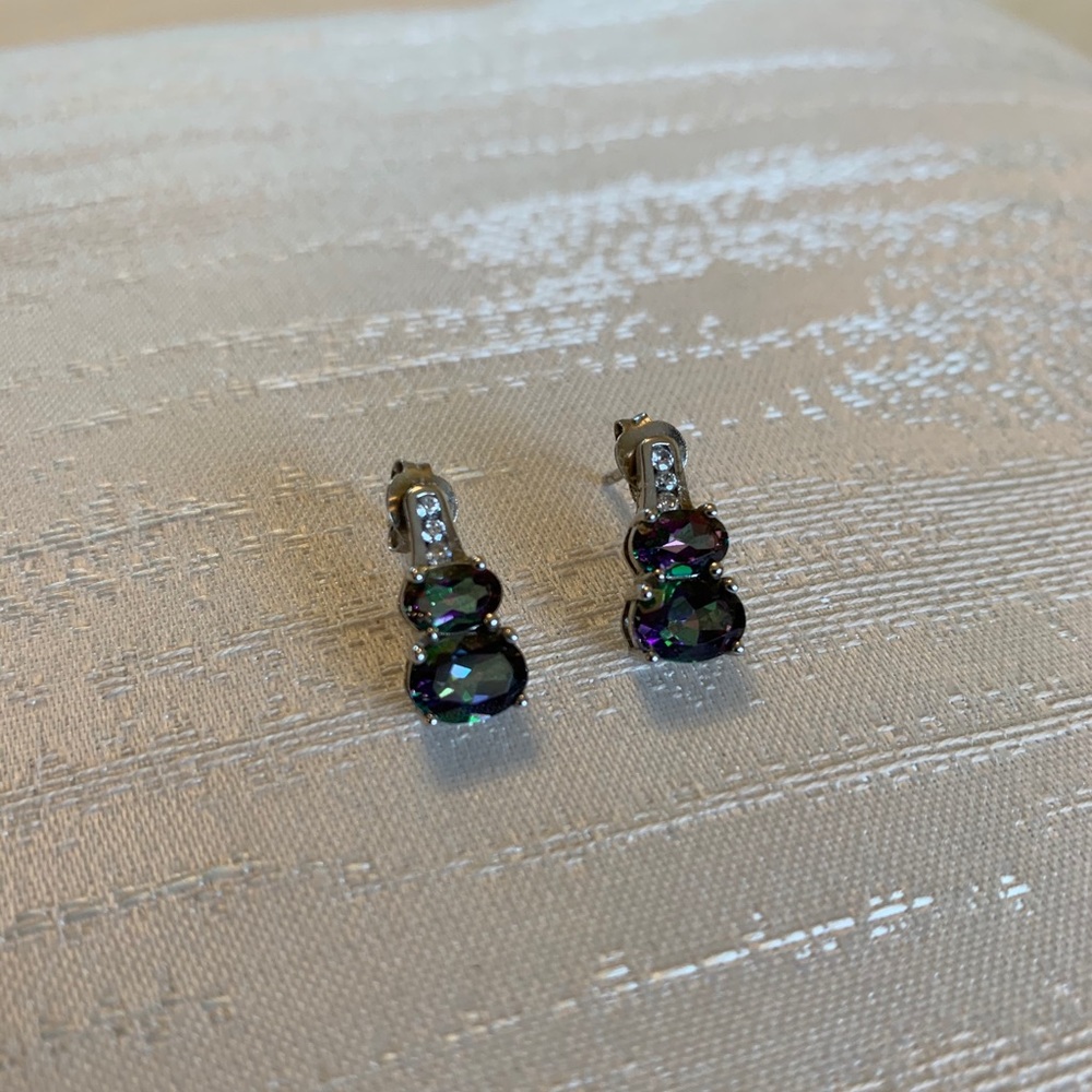 BUNDLE x 4 Beautiful stud earrings
